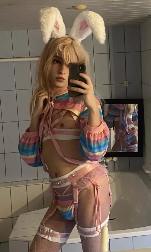 19 y/o, Should I keep feminizing myself or not ?