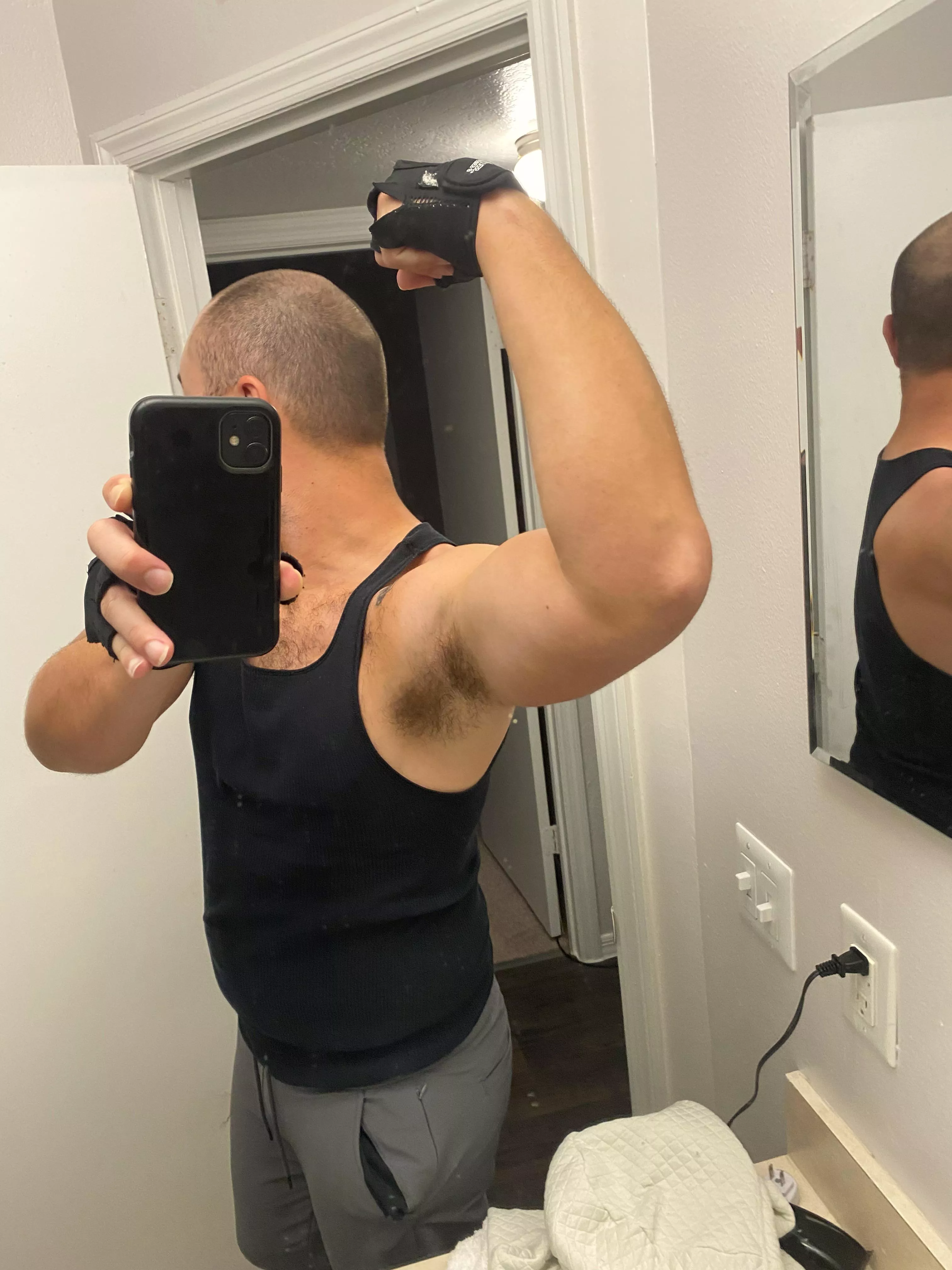 (29) These pits are a workout. 😜