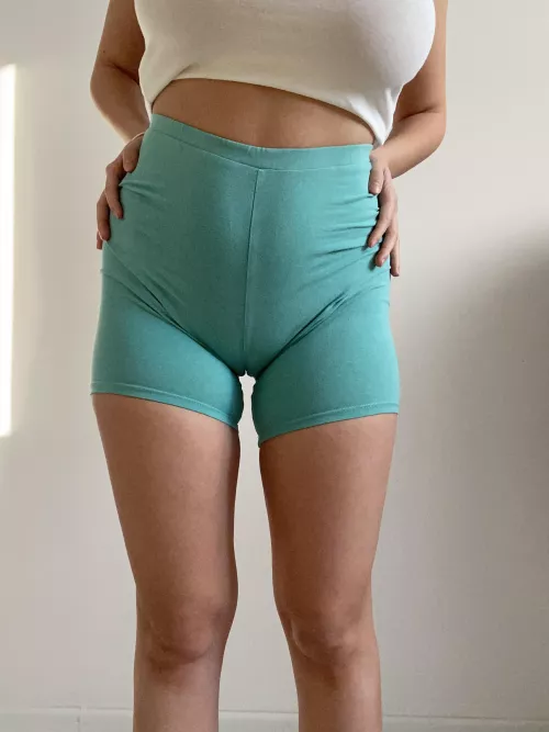 A good cameltoe won't kill nobody