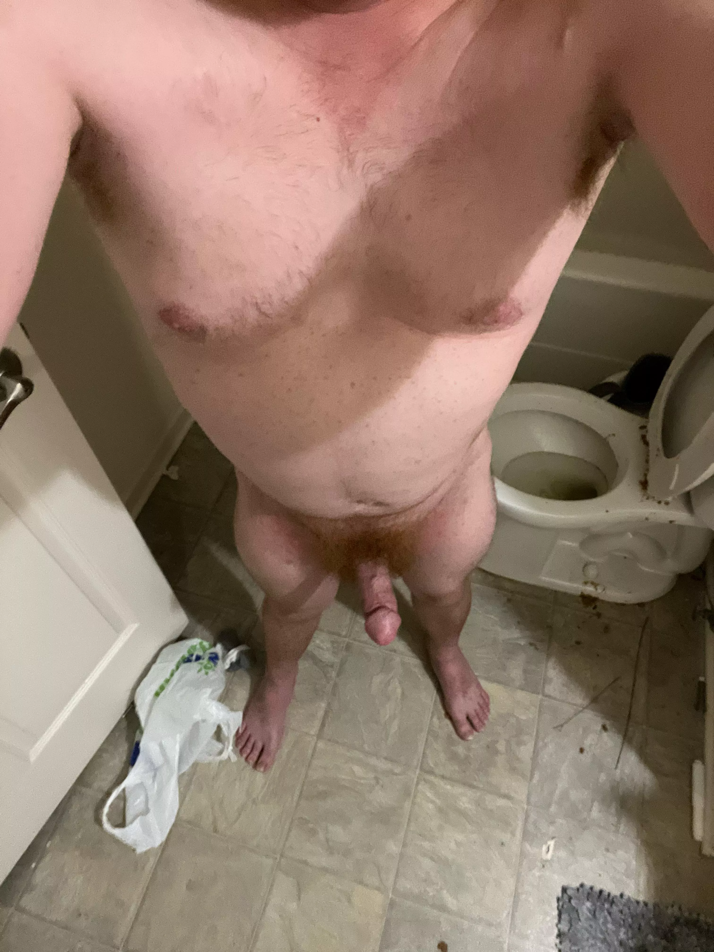 Drunk and horny 22 y/o dm me mommy