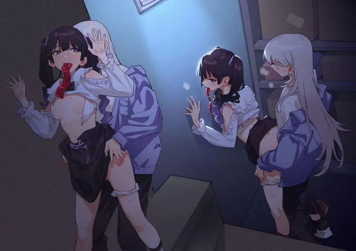 Getting busy backstage (corndog) [Nijisanji]