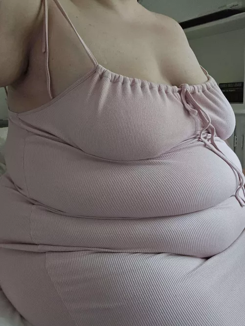 Got so many rolls I decided to open a bakery. >:3