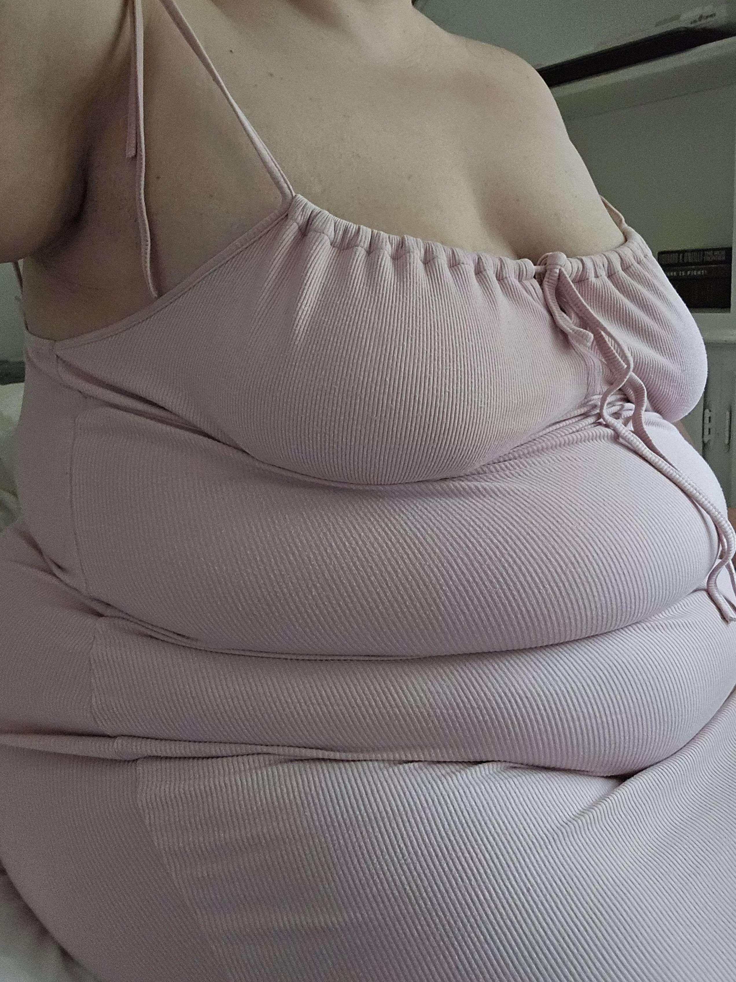 Got so many rolls I decided to open a bakery. >:3