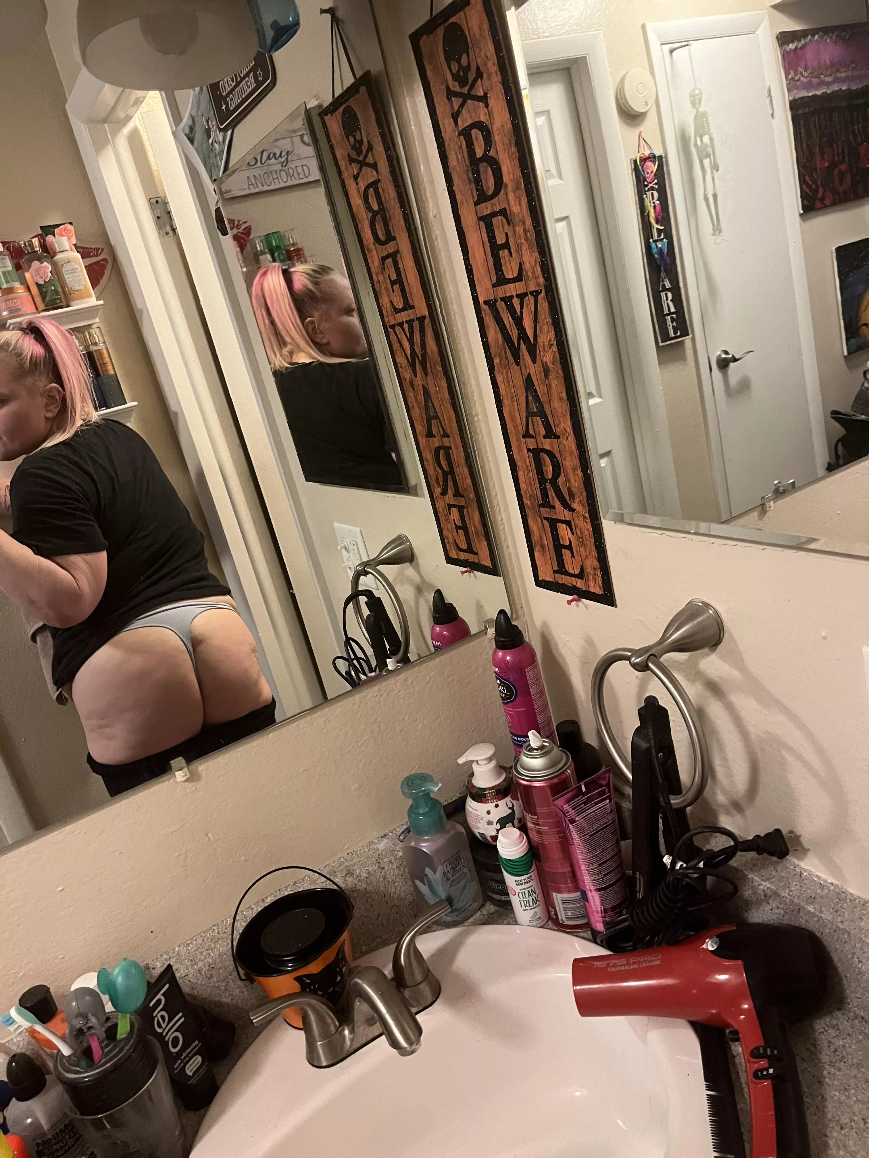 I’ve lost 74lbs! Feeling good 😜