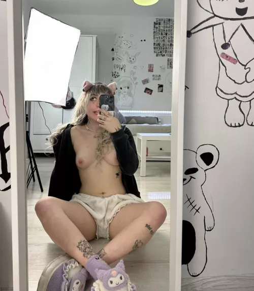 Nerdy [f] at your service :)