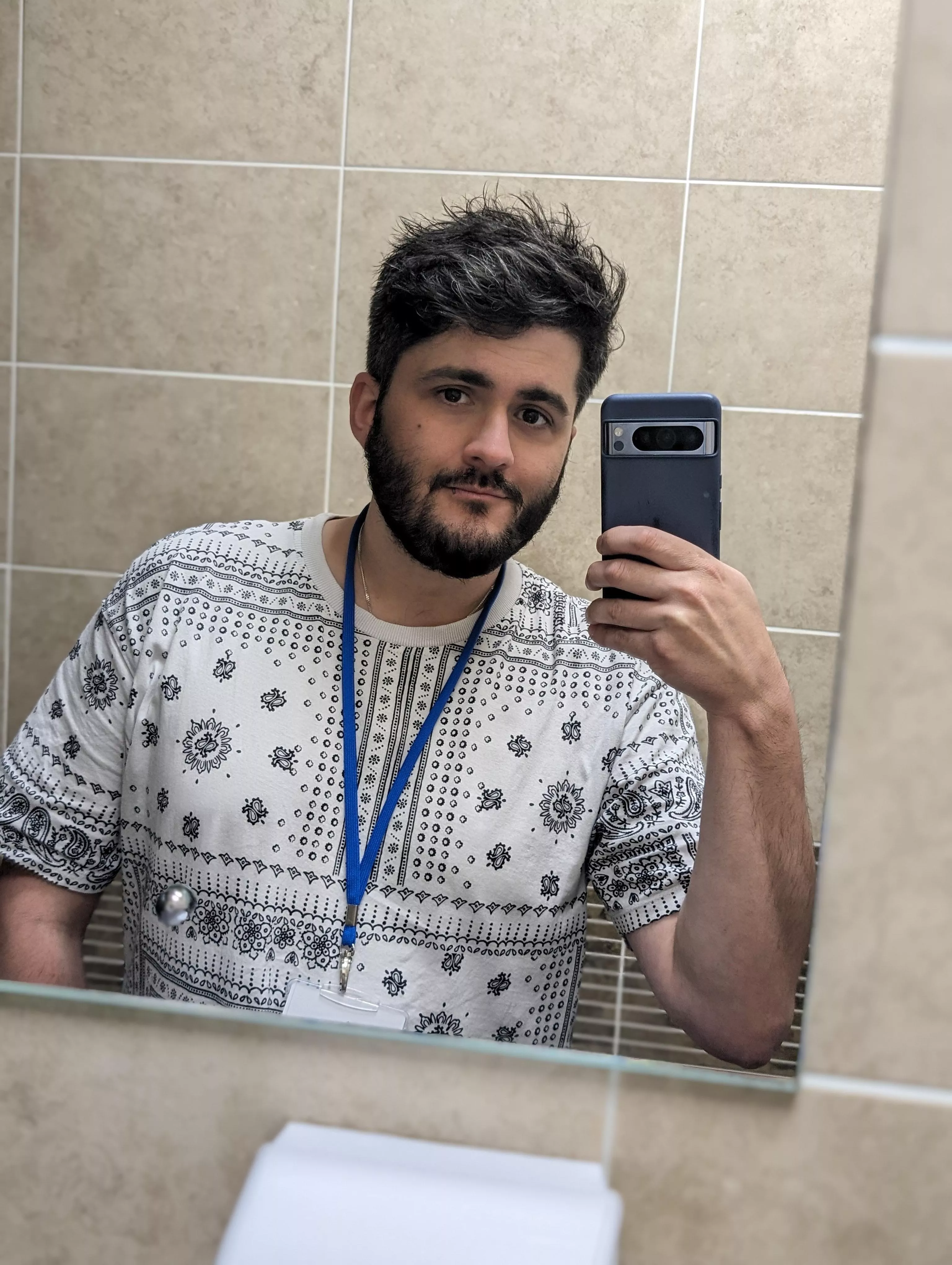 33 UK anyone wanna playing league of legends or destiny 2 with me? 🥹