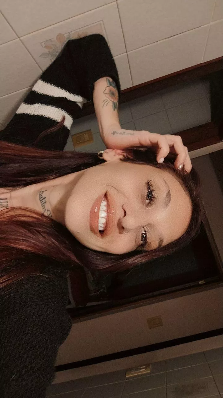 Can i be your smiley queen