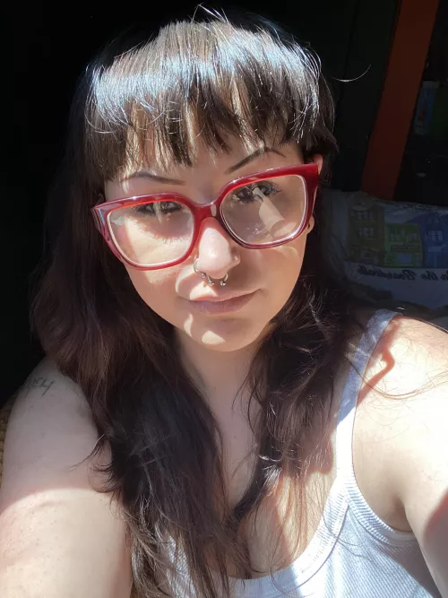 Do you like my new glasses🖤