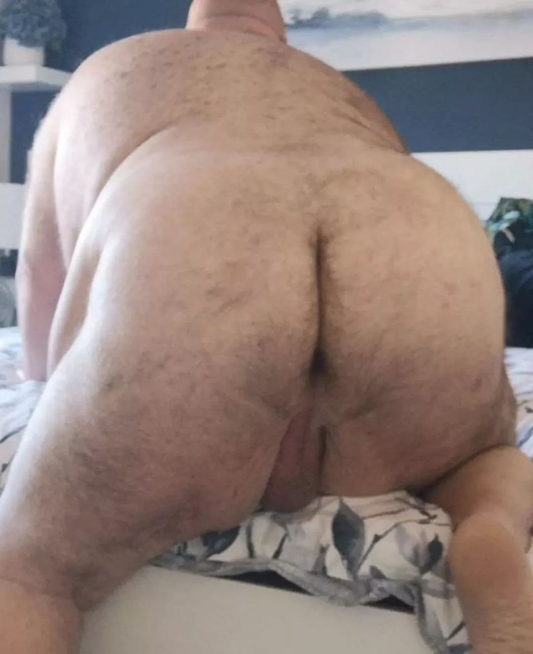 Feeling very sub today, looking for someone to help 