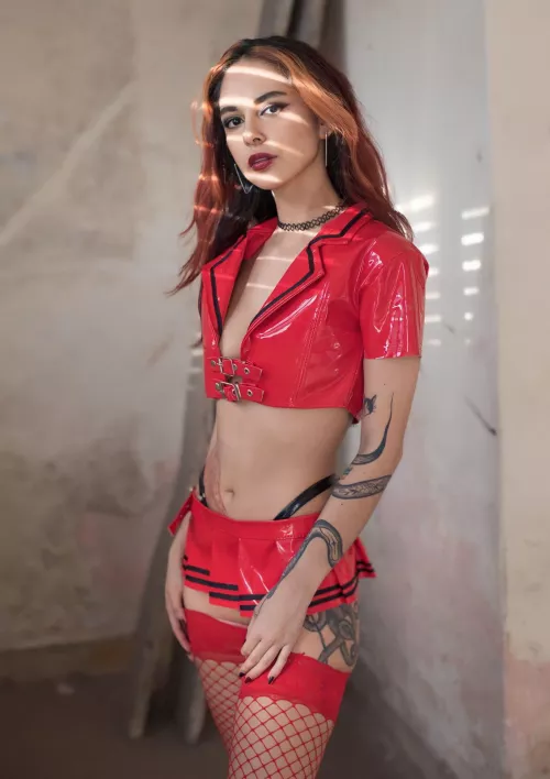 Hey baby, you'll know what it feels to be dominated 