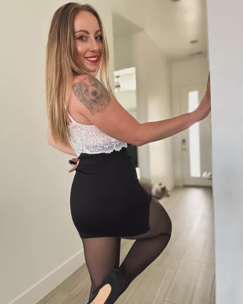 Hi, this is my first post here. Happy Friday 🥰 