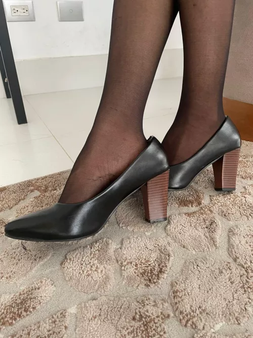 I love black heels