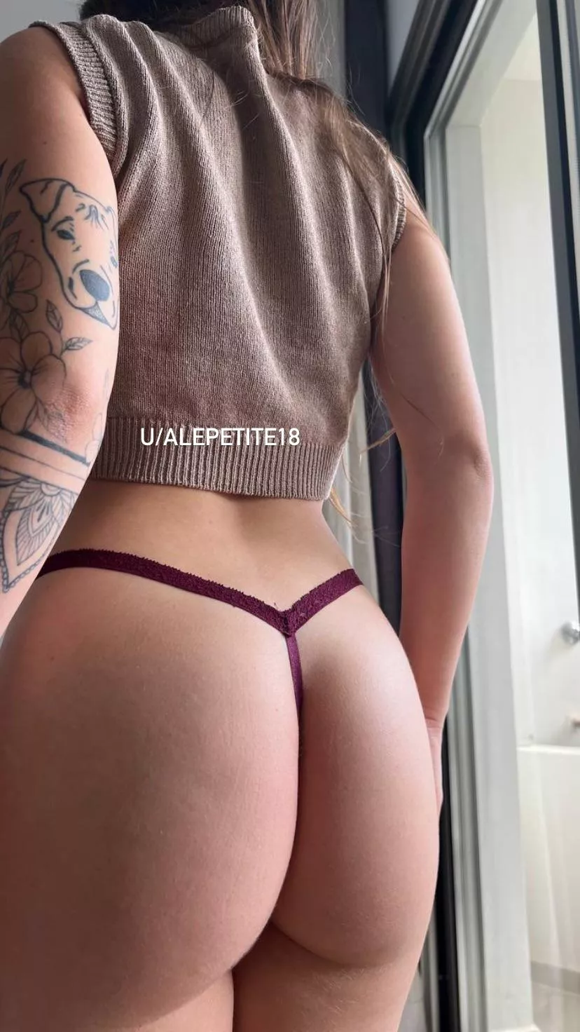 if you wonder what your sexy teacher wears, there you are