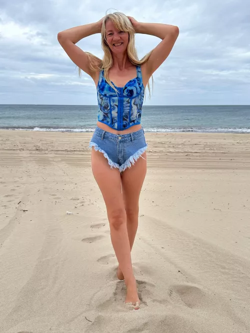 If your lips are lonely introduce them to mine