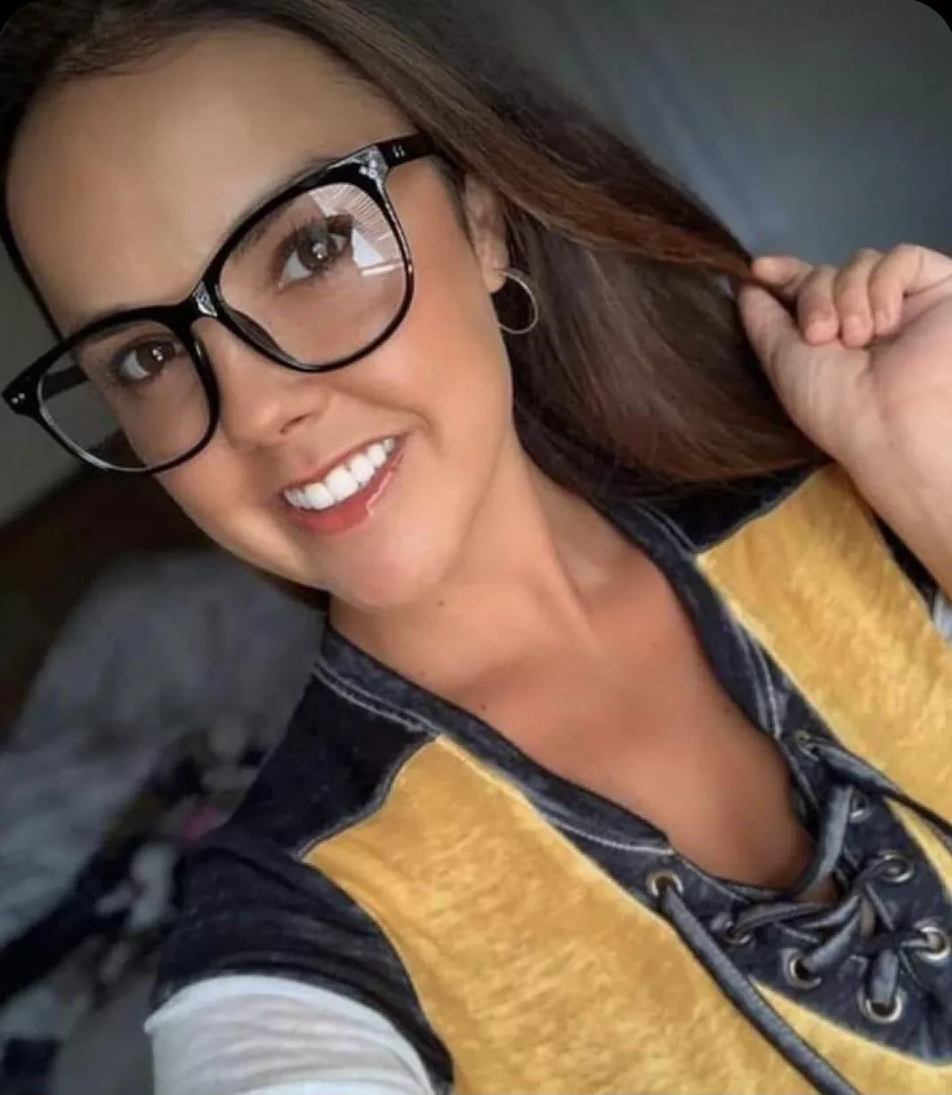 Looking Pretty Wearing Glasses 
