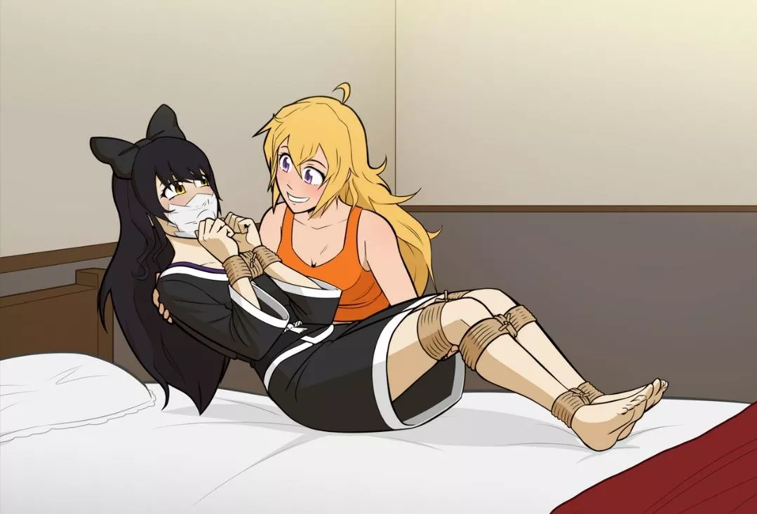 Some light RWBY bondage to end the night is always welcome~ 