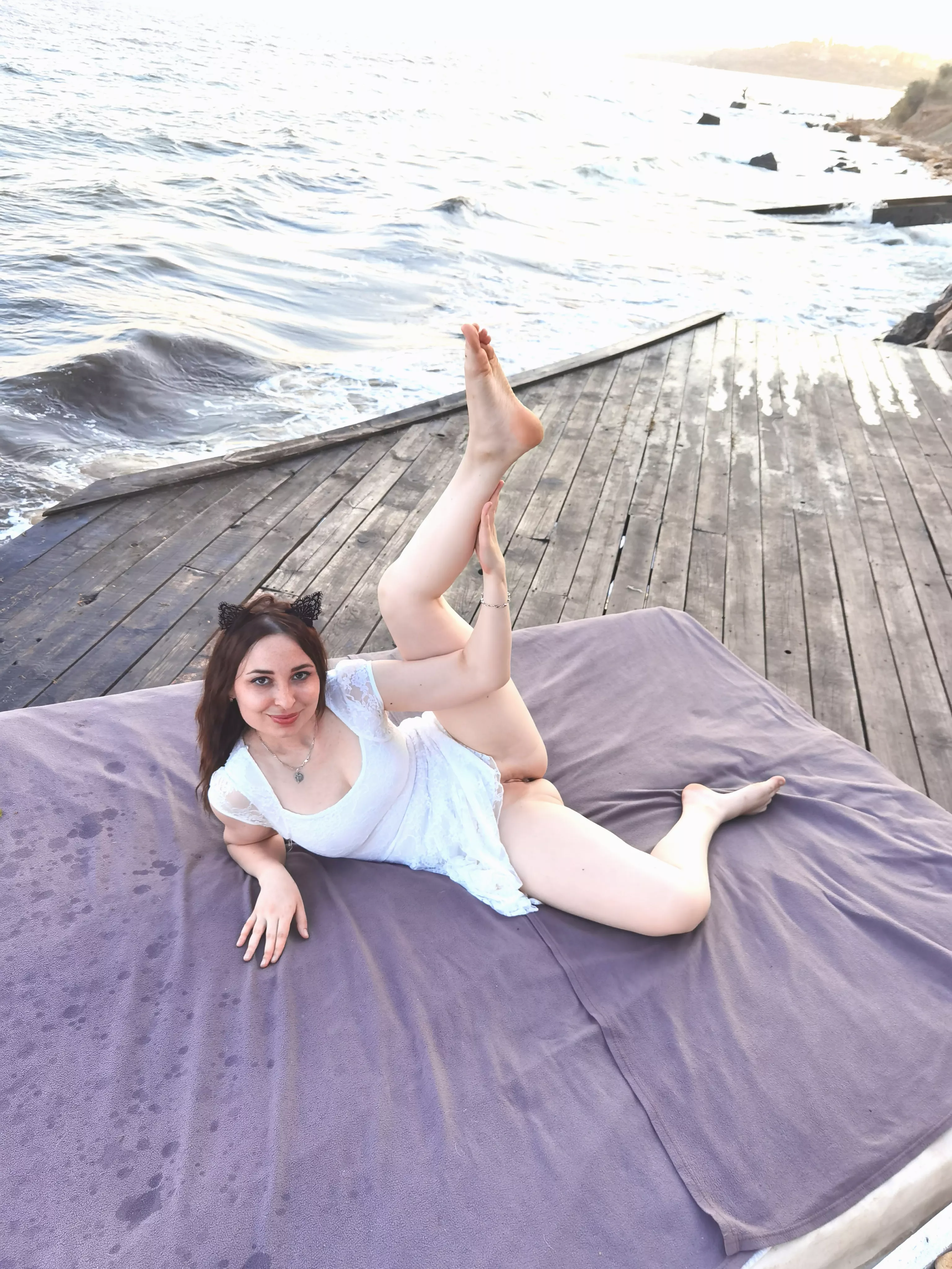 The whole beach can come and fuck me