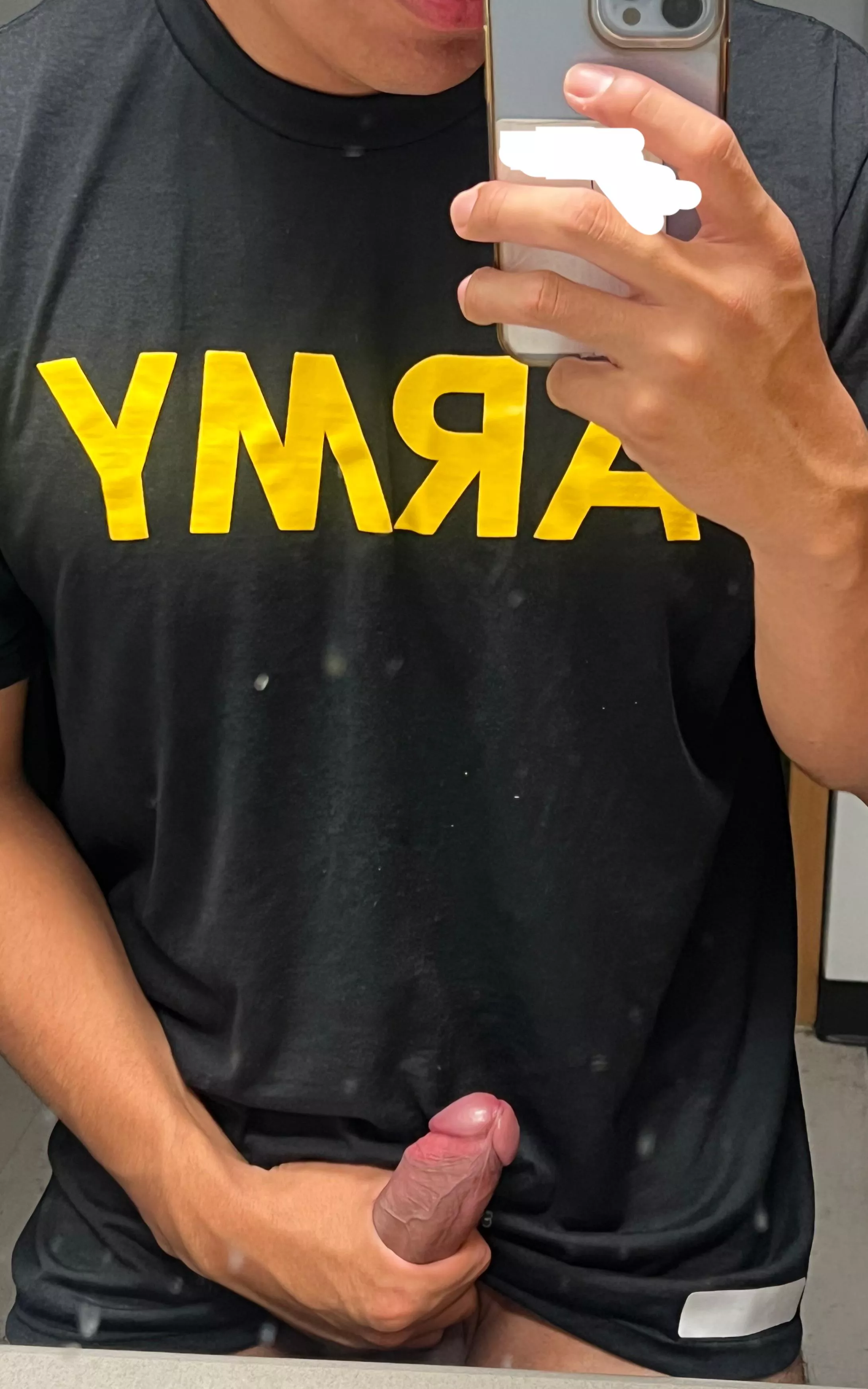 [26] join me during my PT in bed 😉 