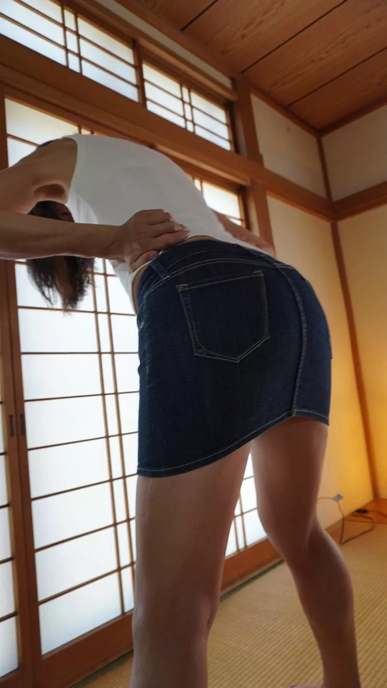 42yo mom from Tokyo still rocking denim mini skirts
