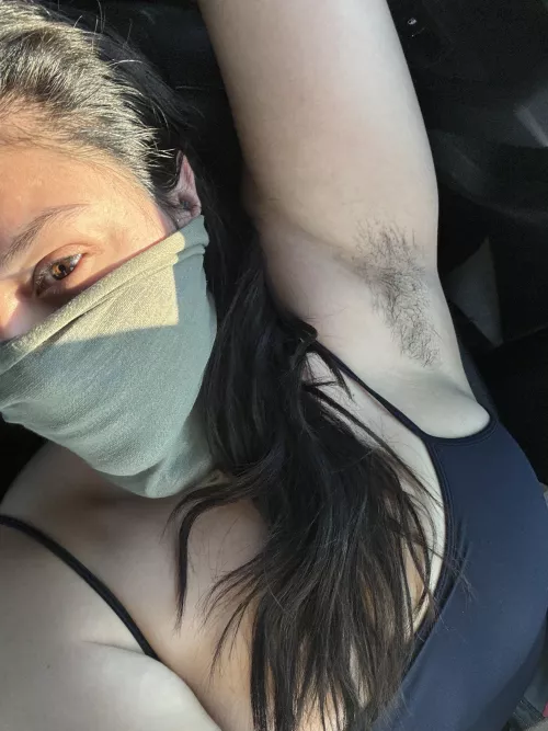 Beautiful eyes and lovely armpits, perfect combo