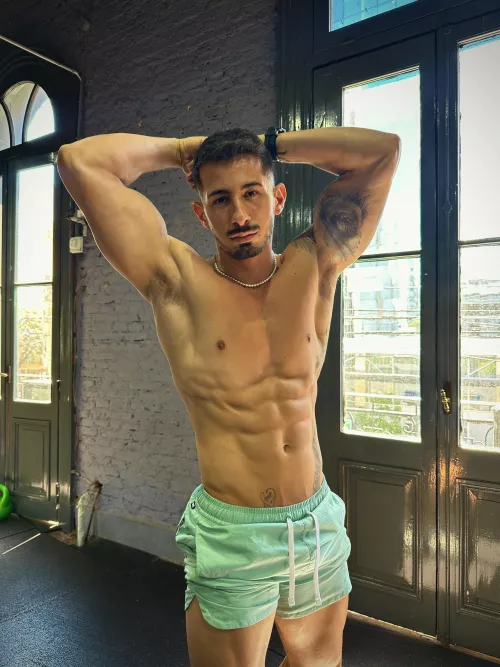 Do you wanna follow the line of my v?