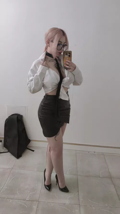 [f] PAWG + high heels = erection in your pants