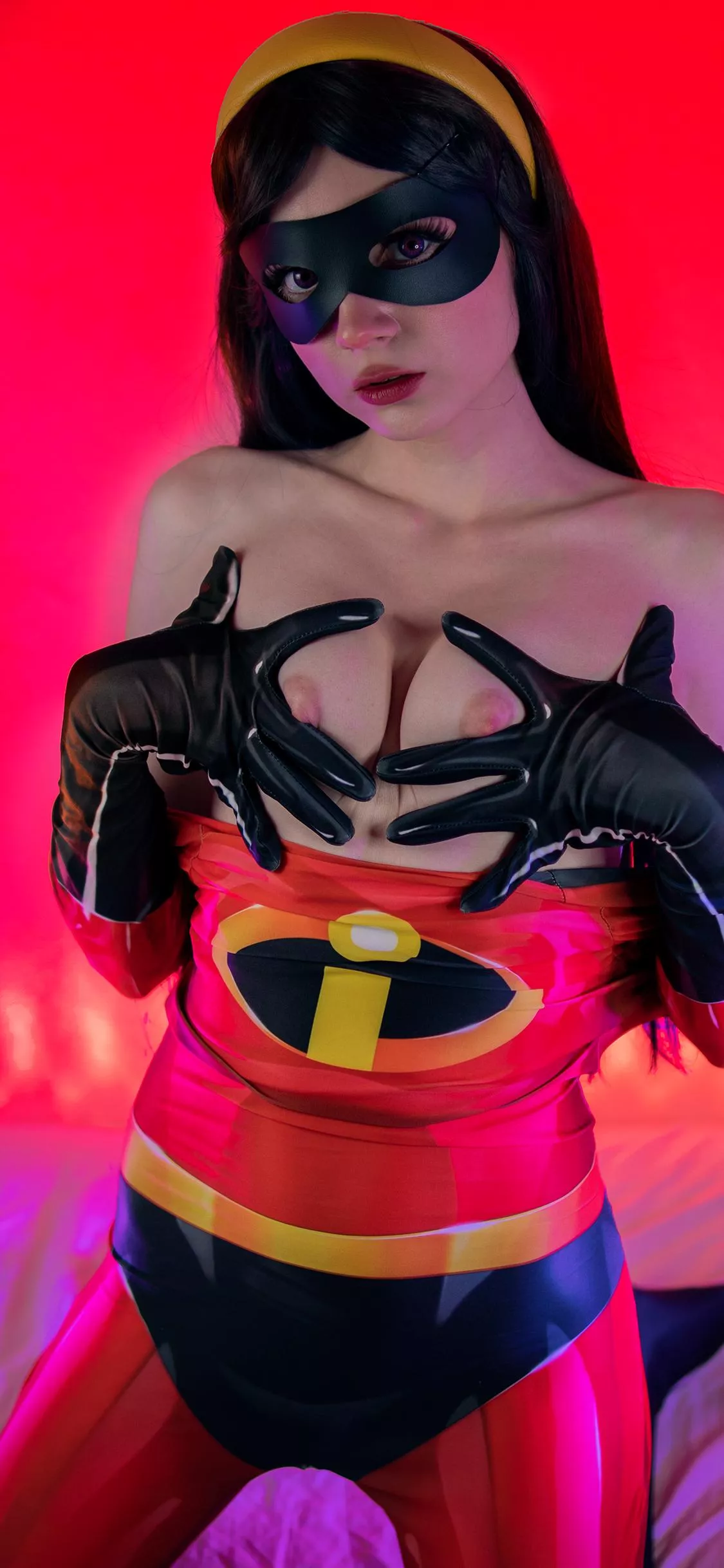 grown up Violet Parr (Ave Ria) [The Incredibles]