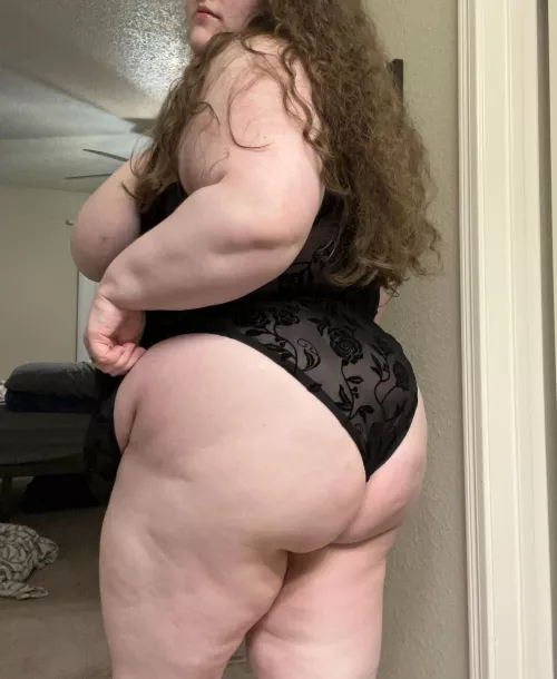 My ass needs some attention, care to show it some love?