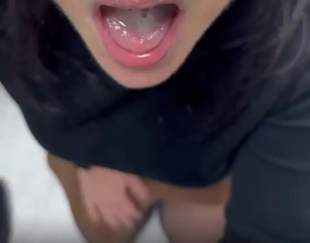 That time that I became an office slut with a mouthful of cum to prove it. 