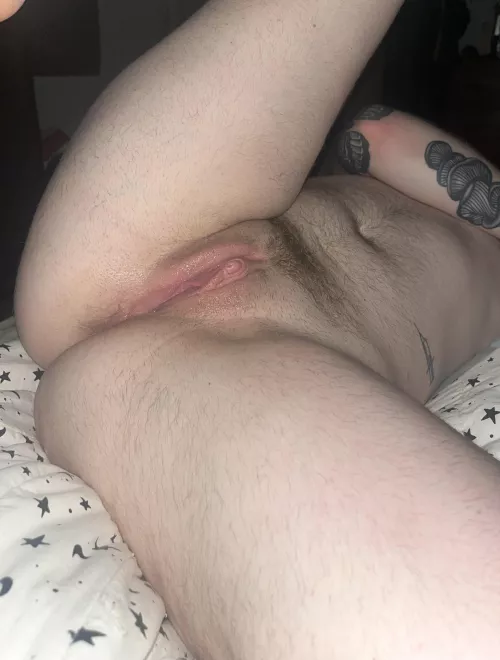 Was on my hands and knees for daddy last night, loved grinding and bouncing on his dick for hours 