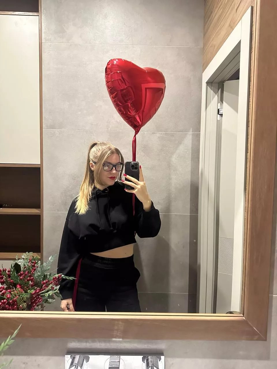 you can't stop thinking about me with this ponytail