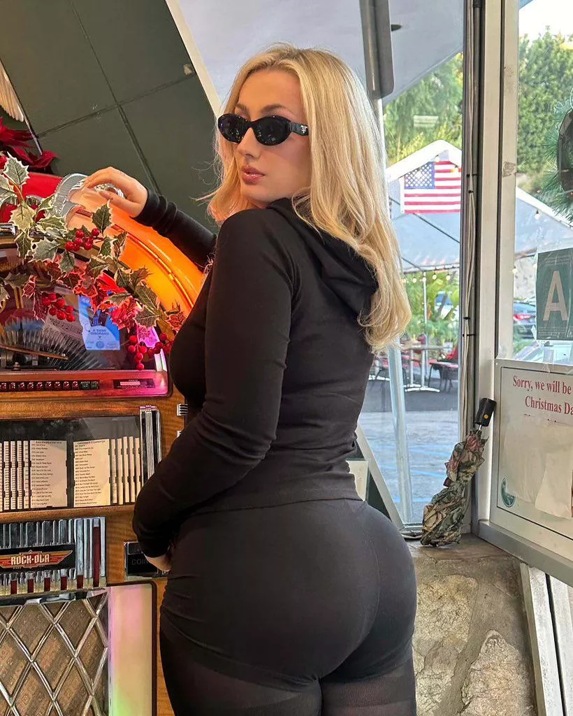 A great day to flaunt my thick thighs