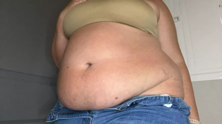 Another pair of jeans bites the dust🐷