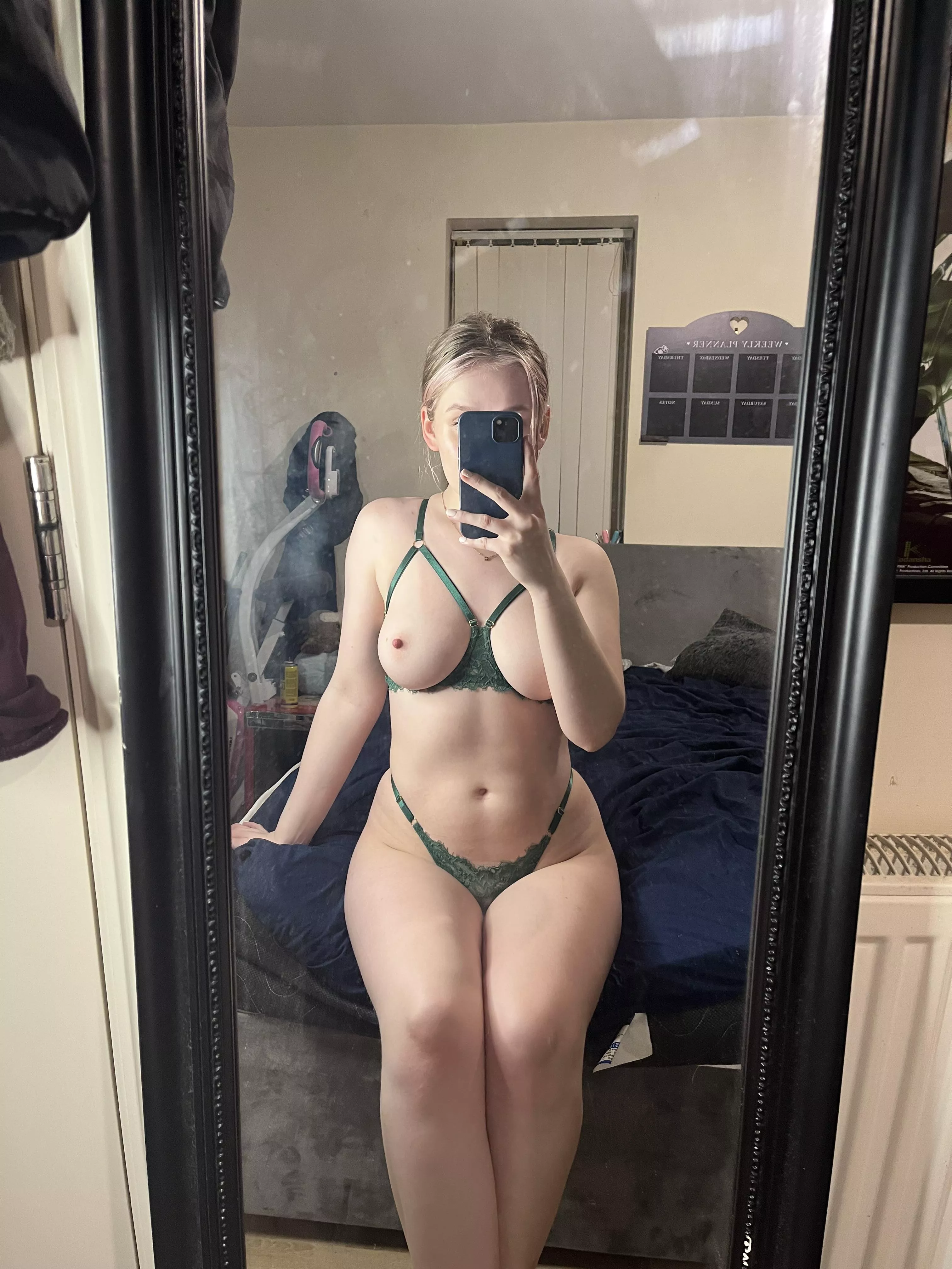 Blonde slut showing off