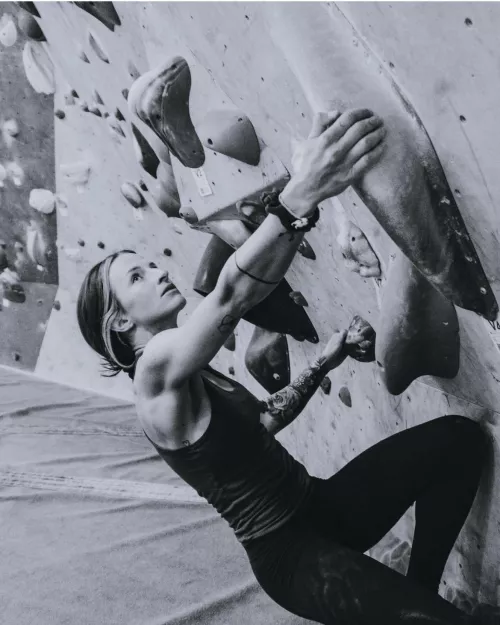 (f) Climbing straight into your heart 