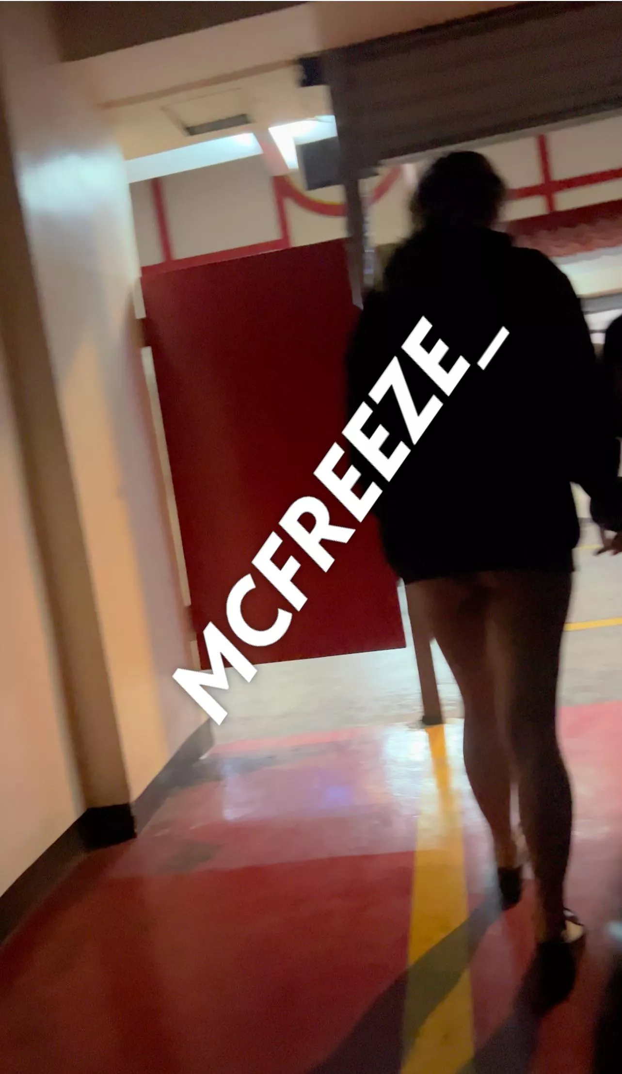 [f] Misis kong exhibitionist, walang suot na panty