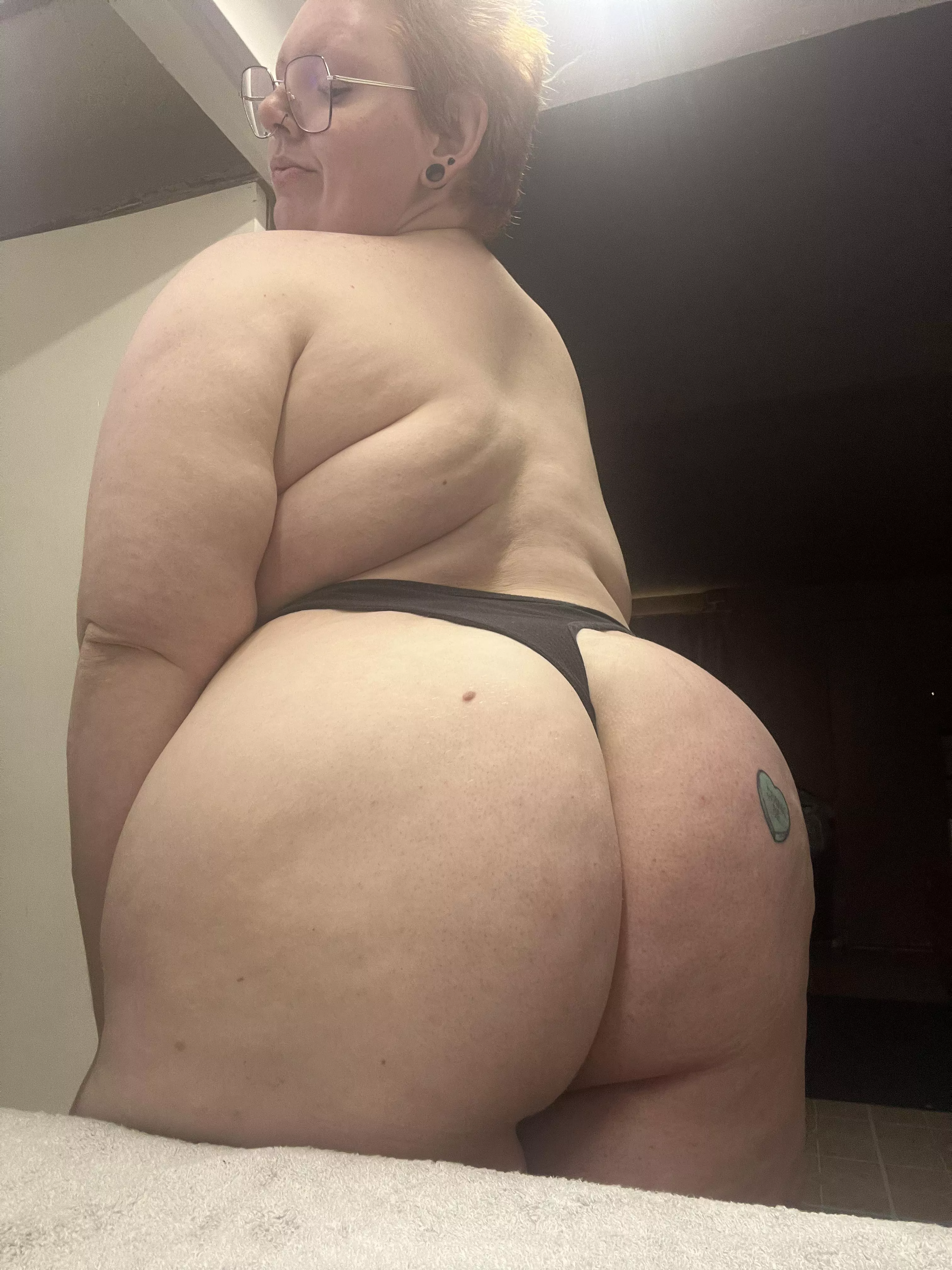 happy hump dayyy 🐫 