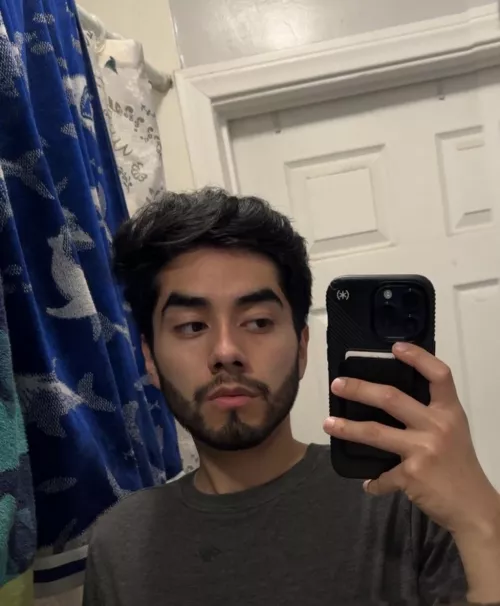 League or Apex Legends?