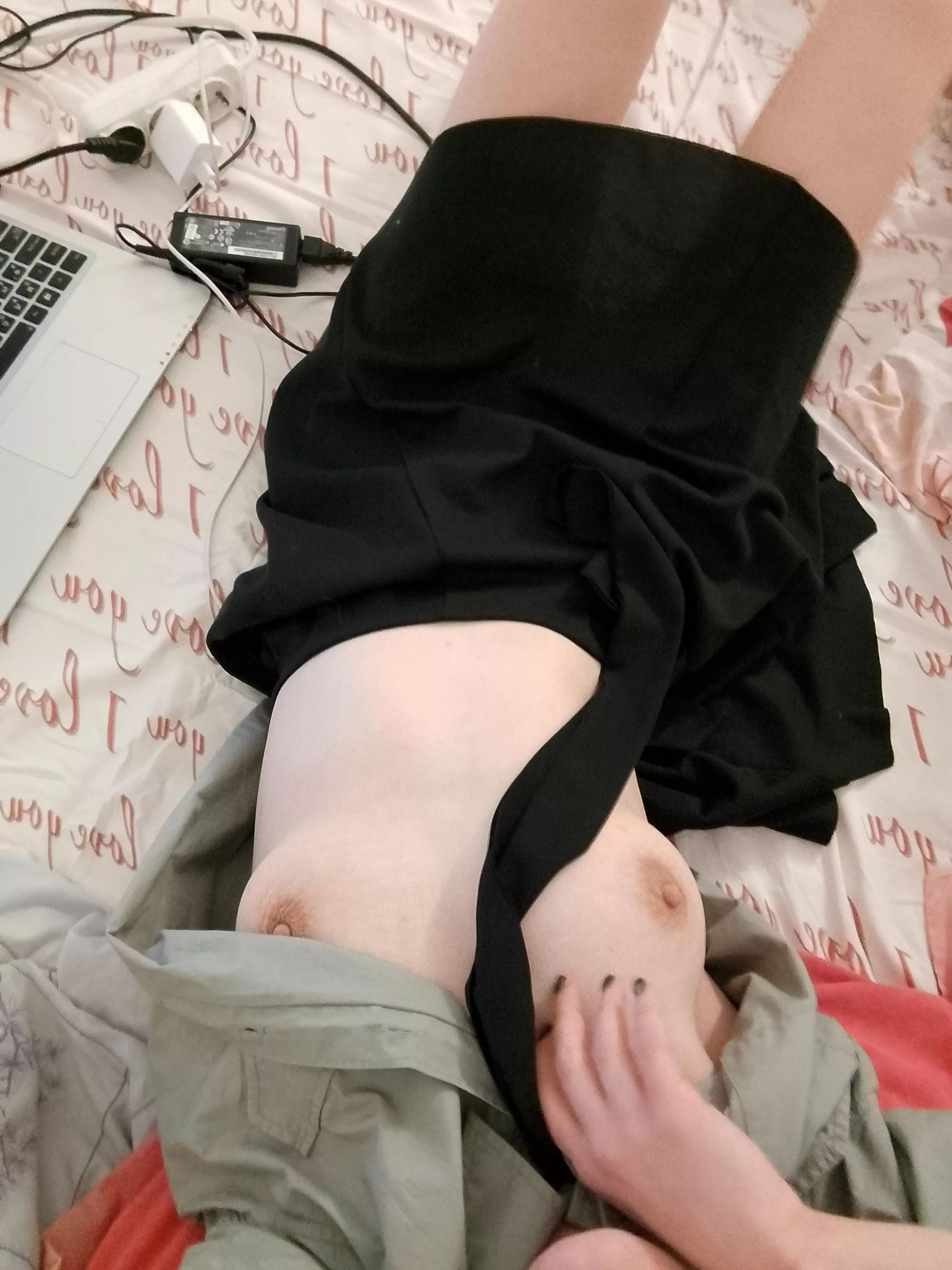 Let me keep your house clean and drain your balls everyday😍