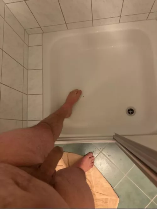 Let‘s go to take a shower