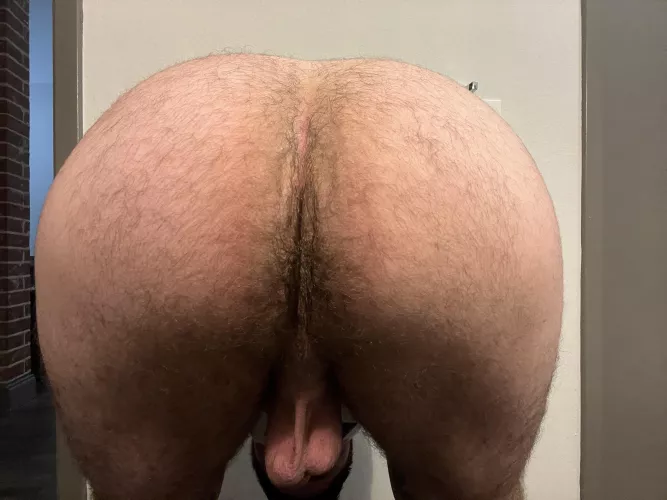 My hairy hole needs a tongue stat!