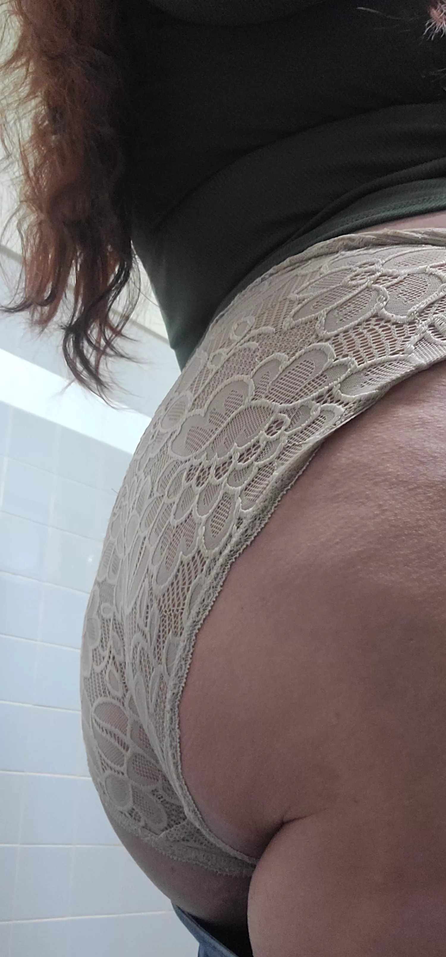 Pull my hair and Spank my ass