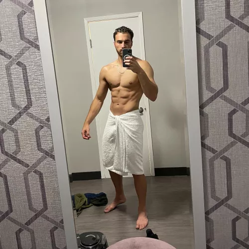 Someone say hello? Bored 😴