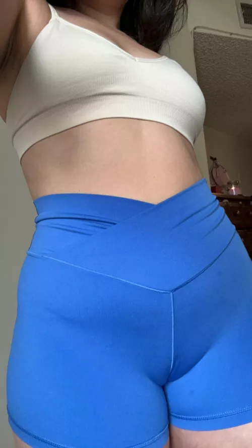 A cameltoe to celebrate humpday :) 