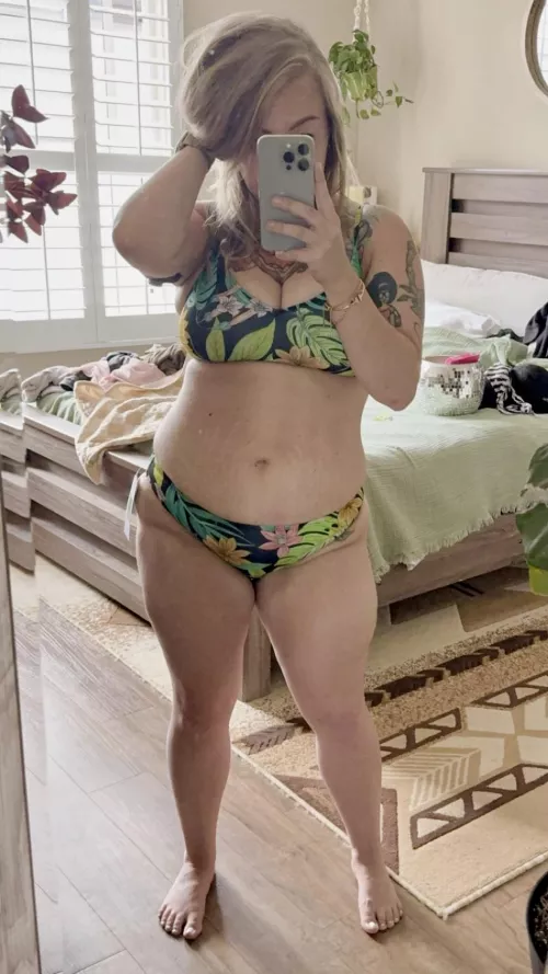 First bikini since 2012… it look okay? 🥹