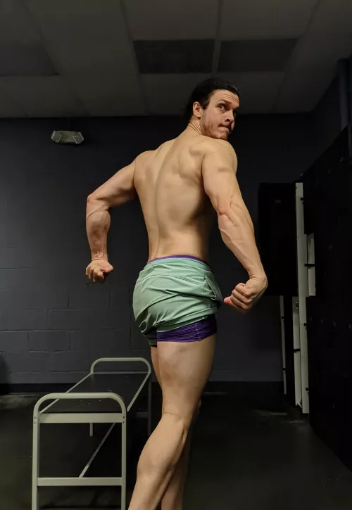 Guess what I trained today, and I'll send yo the nude version 😉