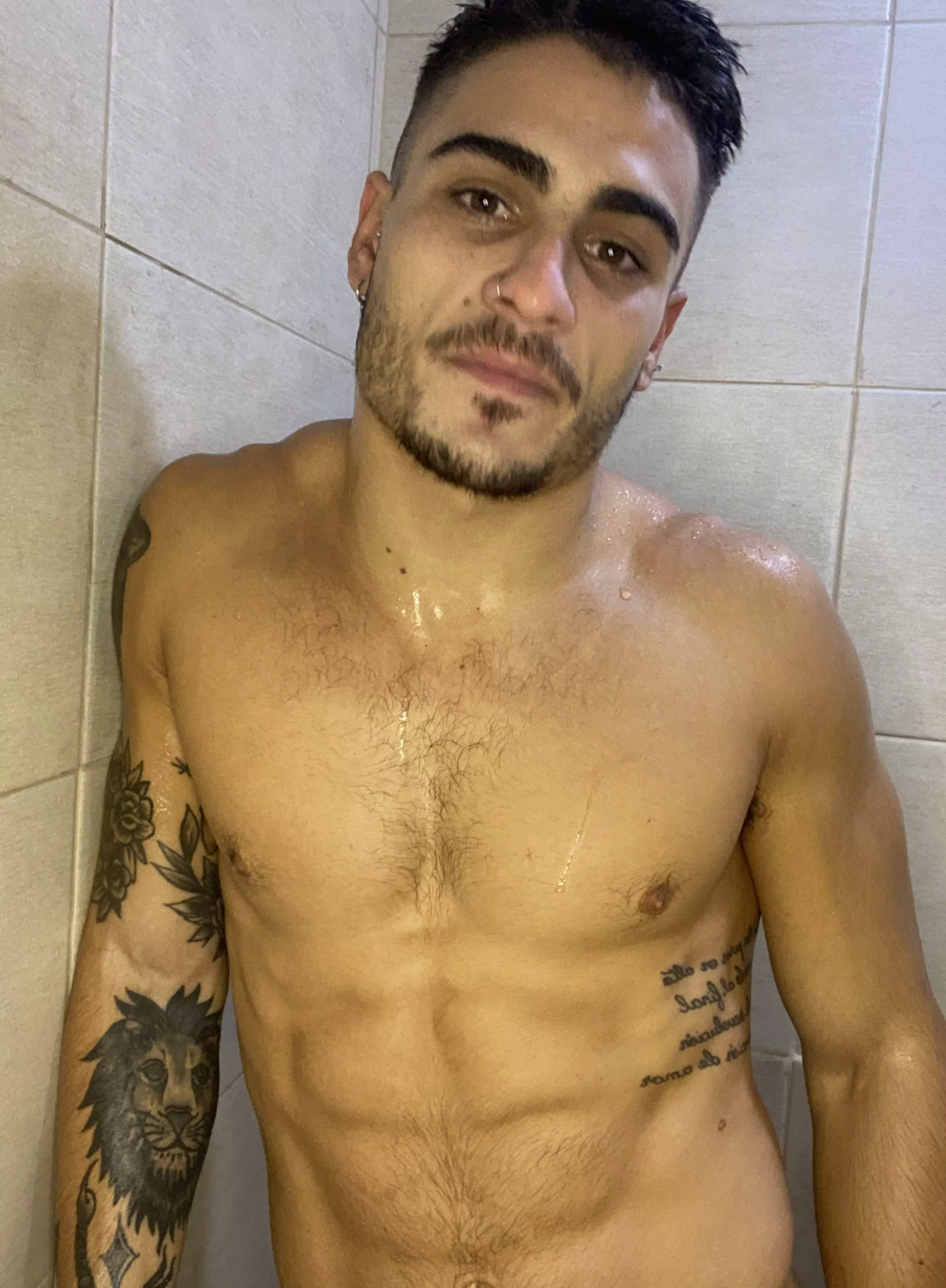 Im so lonely here :/