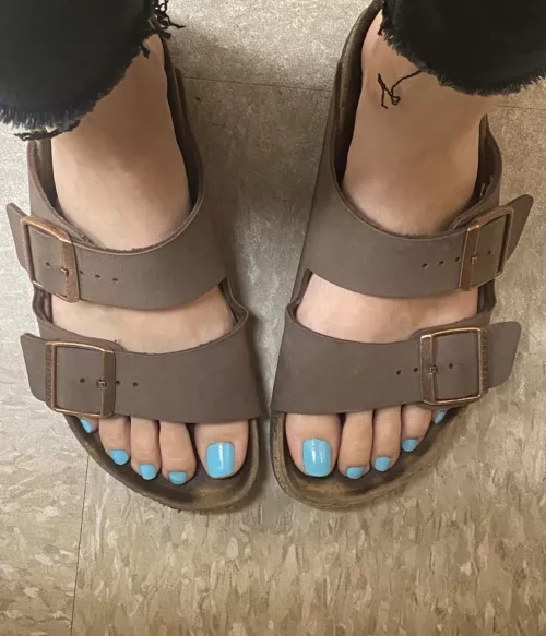 Imagine my feet in these Birks… in your face? 😋❤️