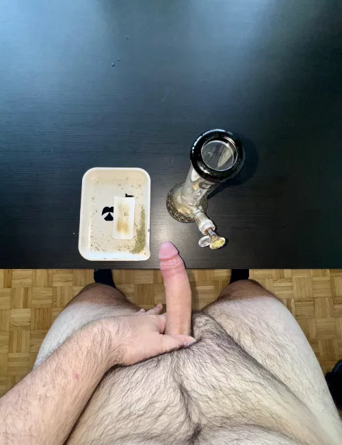Bong rips are (m)ore fun when you can share and fuck after