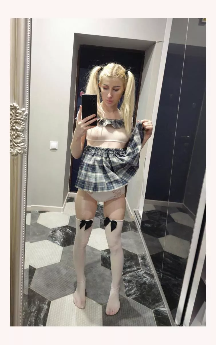 Do yoh want to own me daddy?